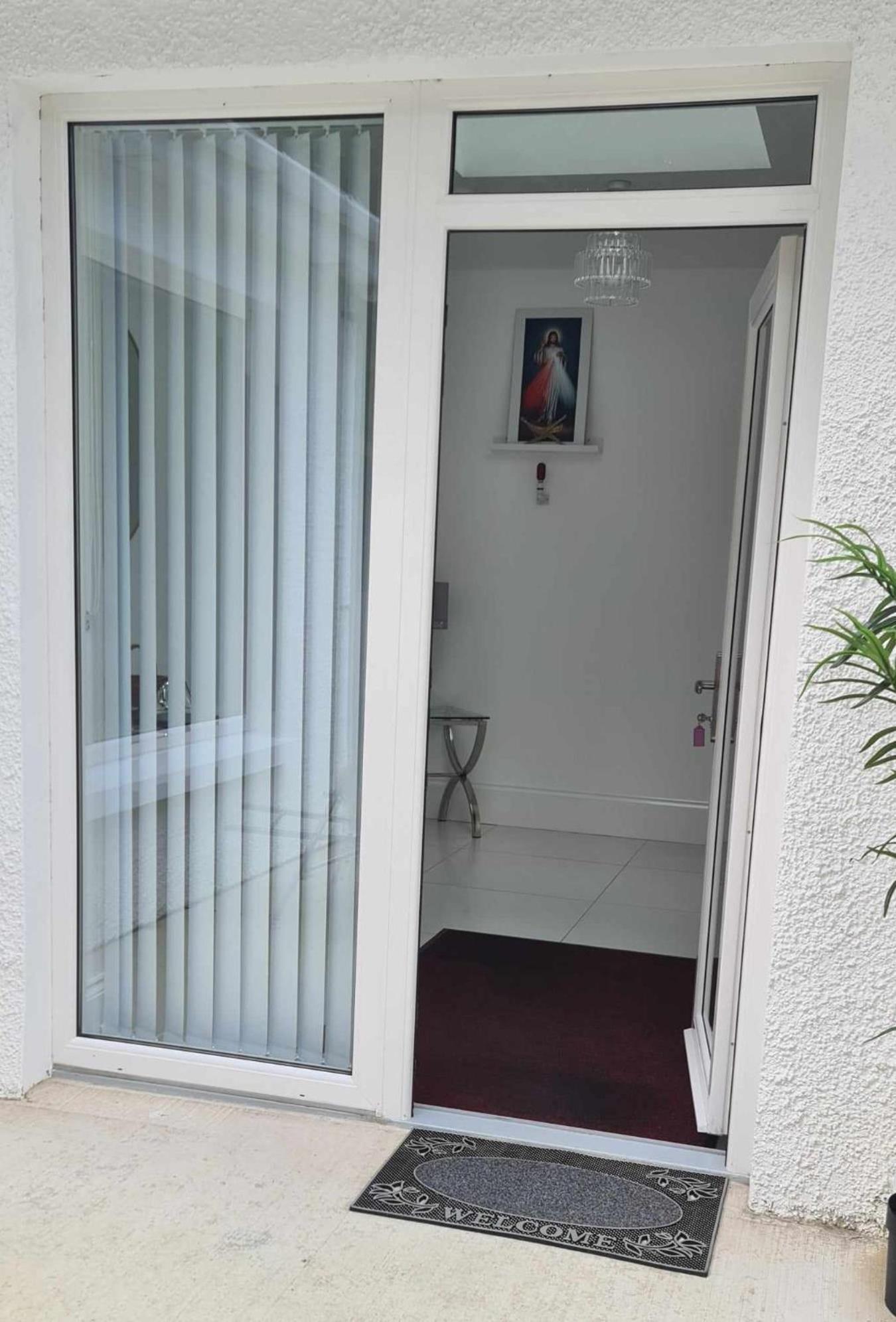 Annie'S House With Thermal Health Spa Moville Ngoại thất bức ảnh